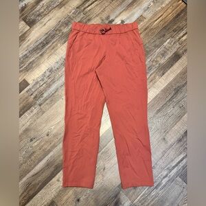 Lululemon size 8 trousers